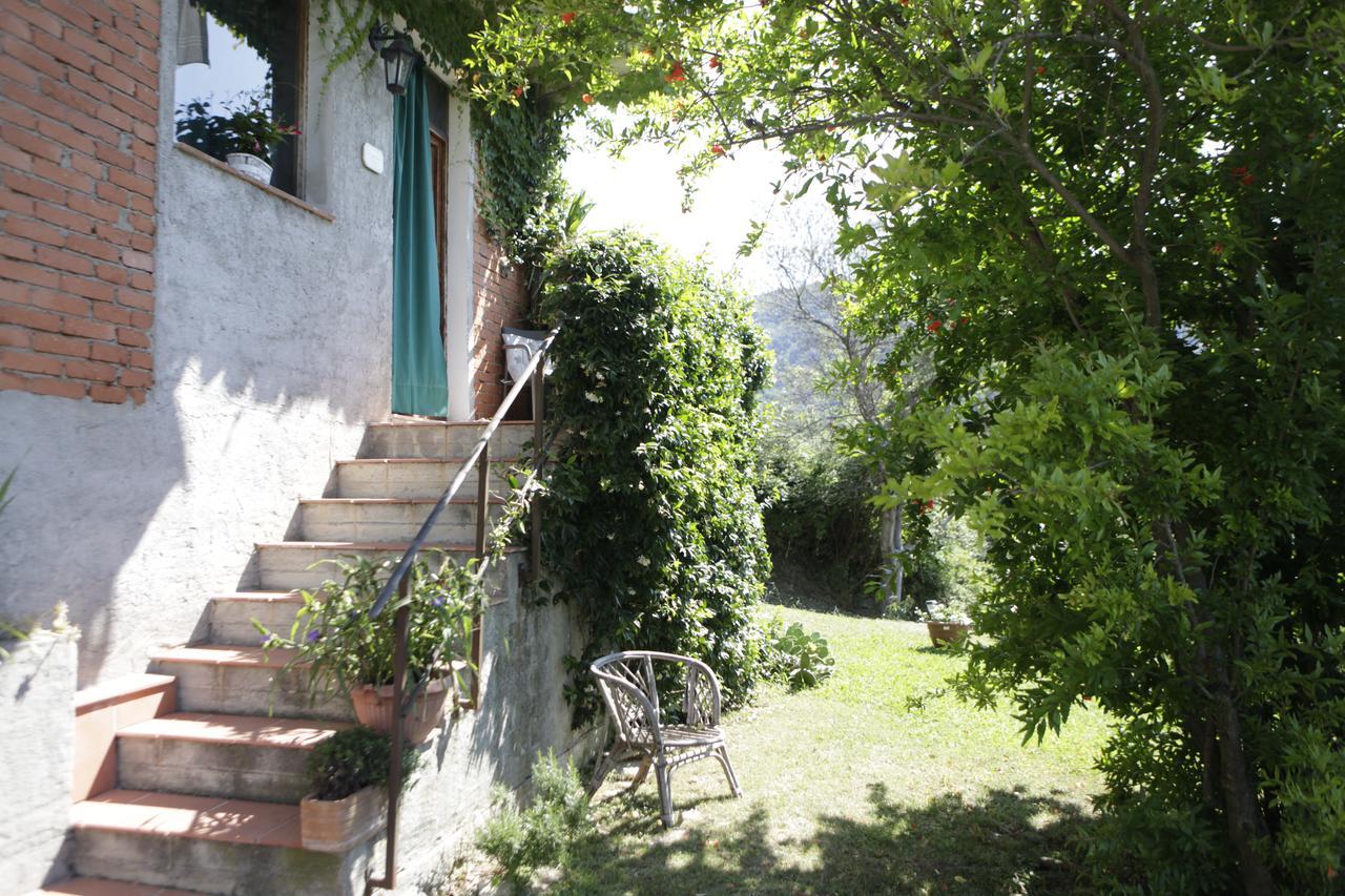Casa Virgilio Bed & Breakfast Fosdinovo Eksteriør bilde